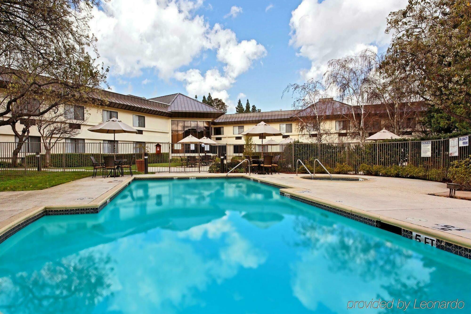 Holiday Inn Express Walnut Creek By Ihg מראה חיצוני תמונה