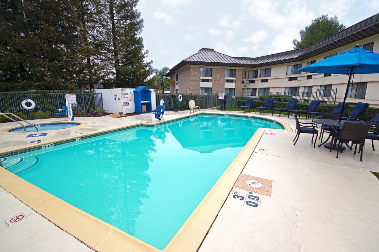 Holiday Inn Express Walnut Creek By Ihg מראה חיצוני תמונה